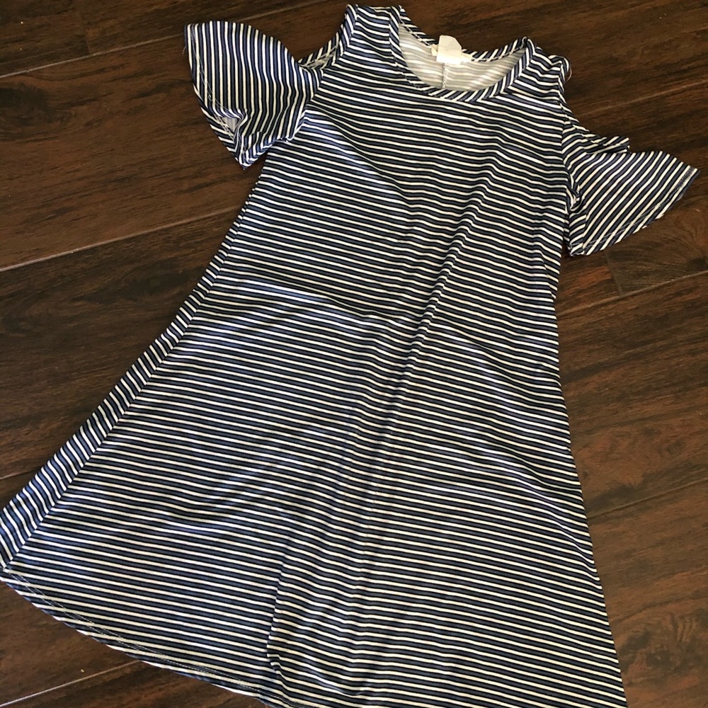 Open shoulder striped girls dress